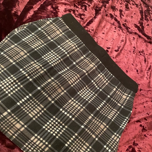 cute comfortable skirt - Picture 3 of 3